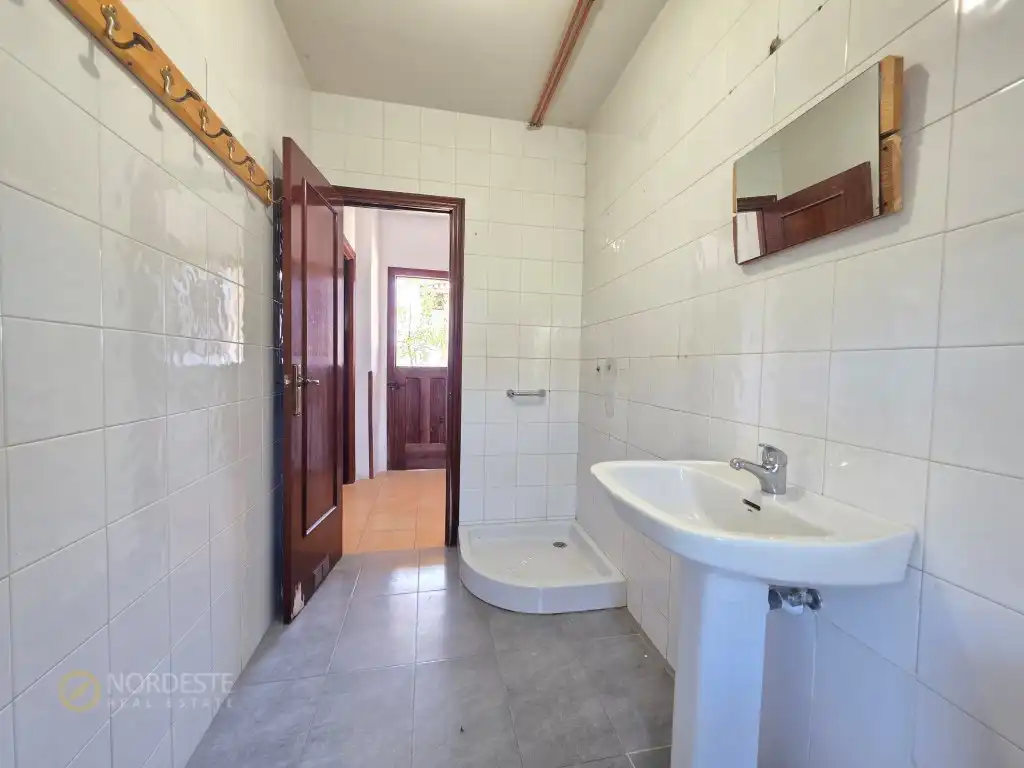 Badezimmer von Country house zum Verkauf in Llanera