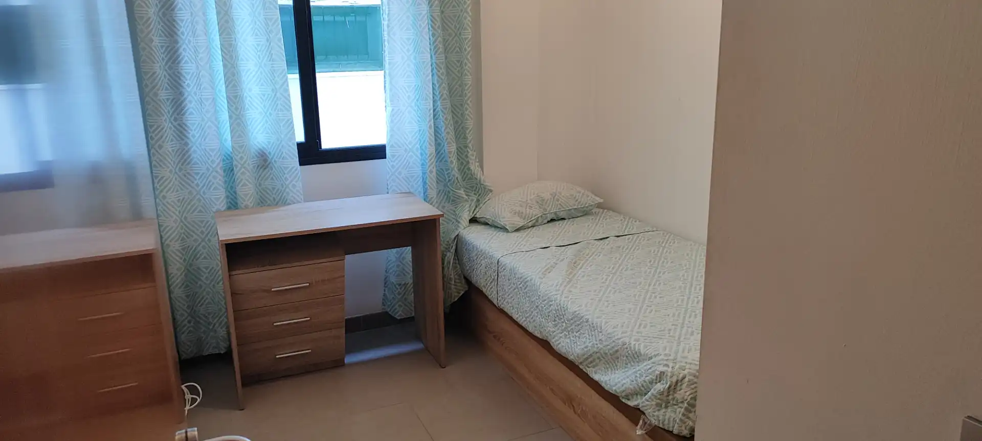 Dormitori de Apartament en venda en Algeciras amb Aire condicionat, Calefacció i Moblat