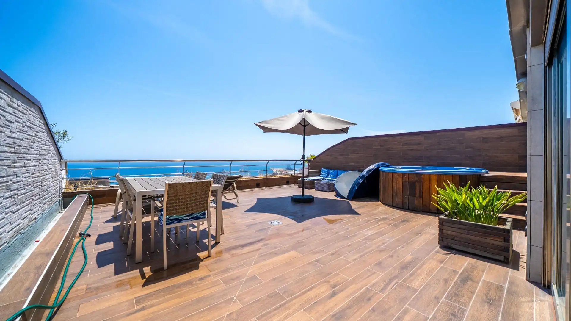 Terrace of Attic for sale in Alicante / Alacant  with Air Conditioner, Heating and Terrace