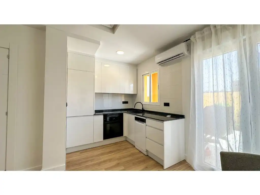 Cuina de Casa o xalet en venda en Orihuela amb Aire condicionat, Jardí privat i Terrassa