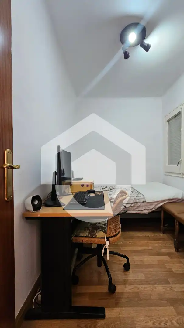 Habitación de Piso en venta en Barcelona con Aire acondicionado y Balcón