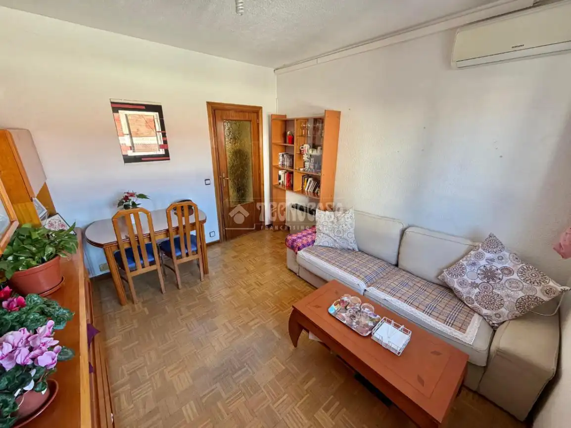 Living room of Flat for sale in Madrid