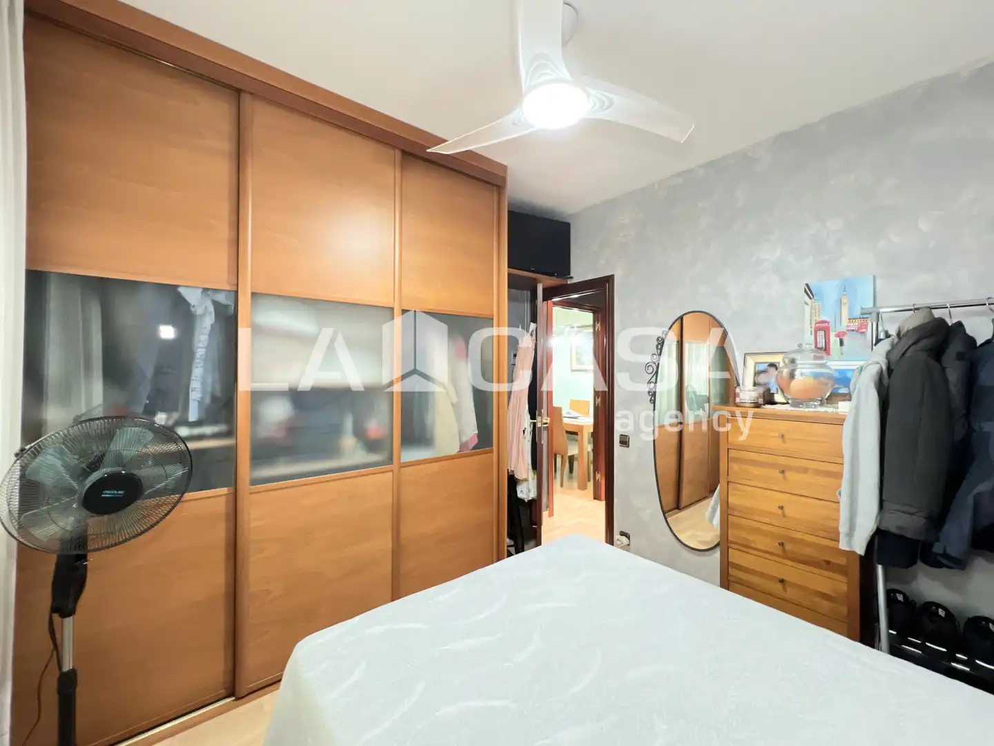 Habitación de Piso en venta en Badalona con Calefacción, Trastero y Balcón