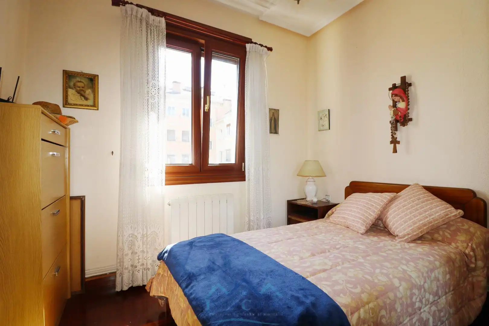Habitación de Piso en venta en Irun  con Calefacción y Trastero