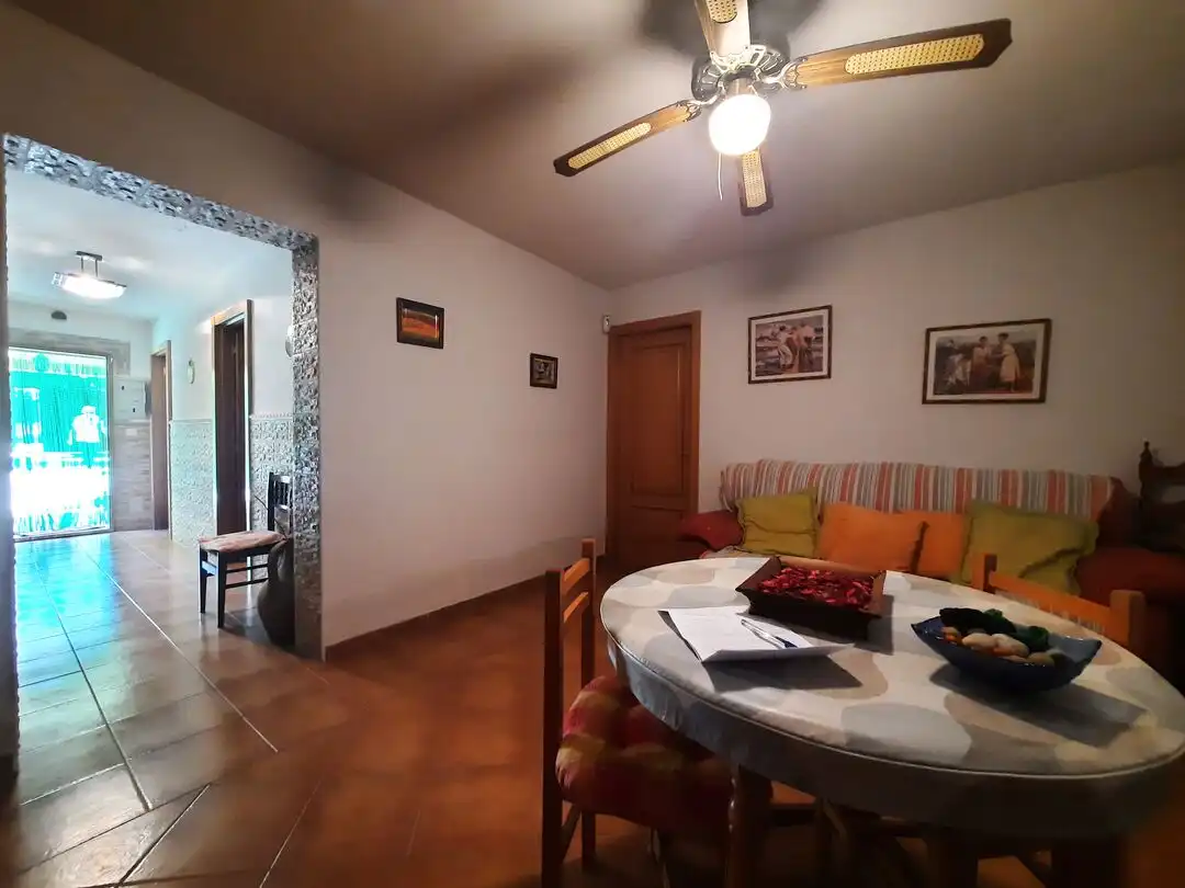 Sala de estar de Casa o chalet en venta en Escalona con Calefacción y Alarma