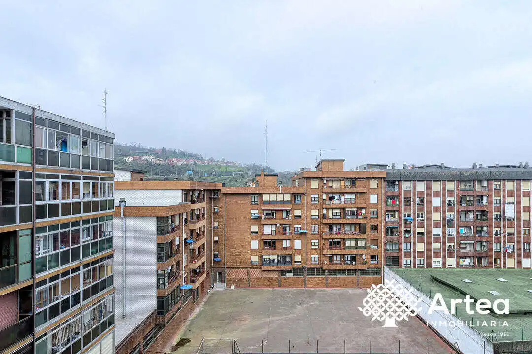 Flat for sale in Zorrotza