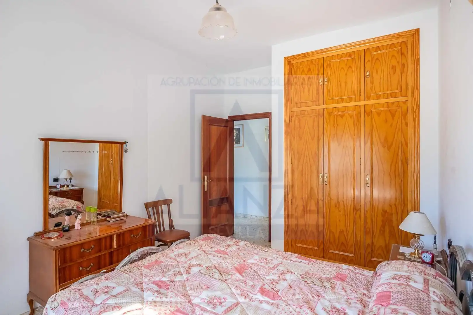 Houses for sale in Sanlúcar la Mayor, Sevilla