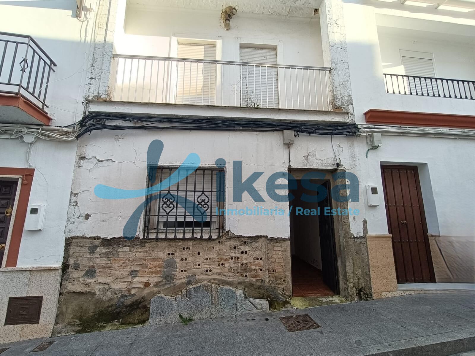 Vista exterior de Casa adosada en venda en Las Cabezas de San Juan