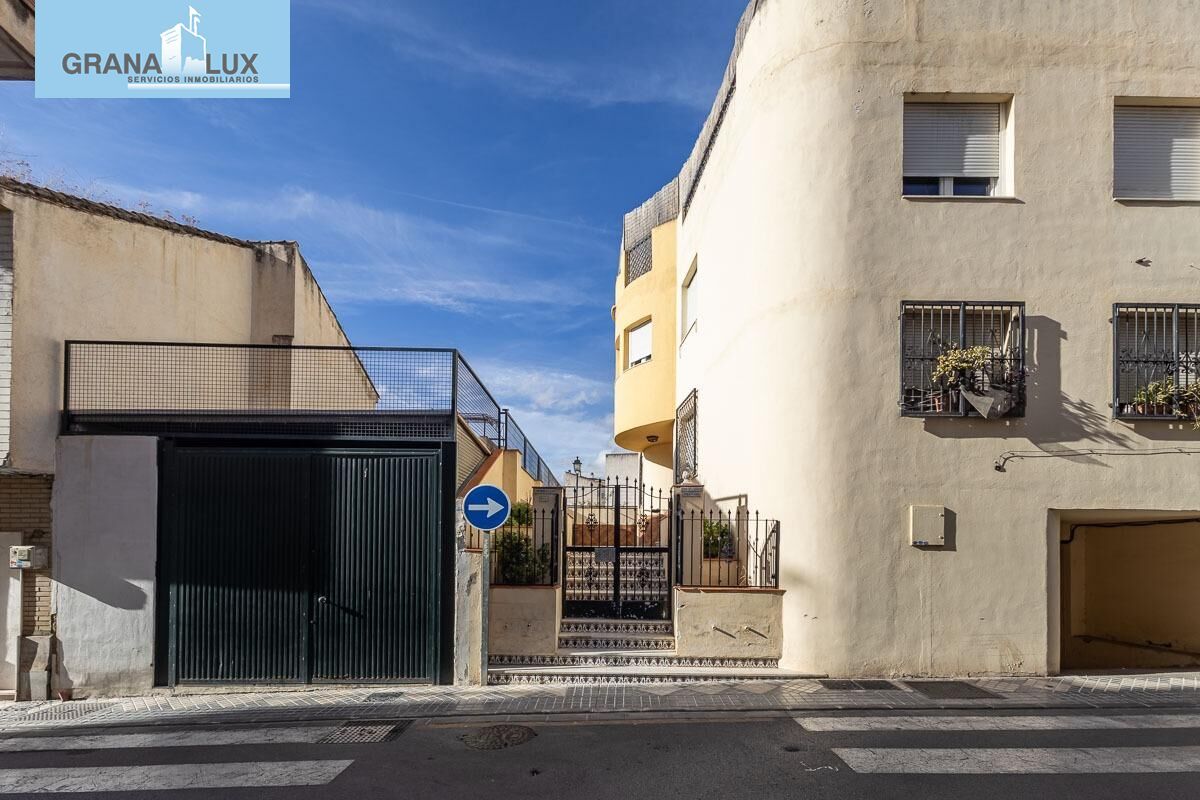 Vista exterior de Àtic en venda en Maracena amb Terrassa