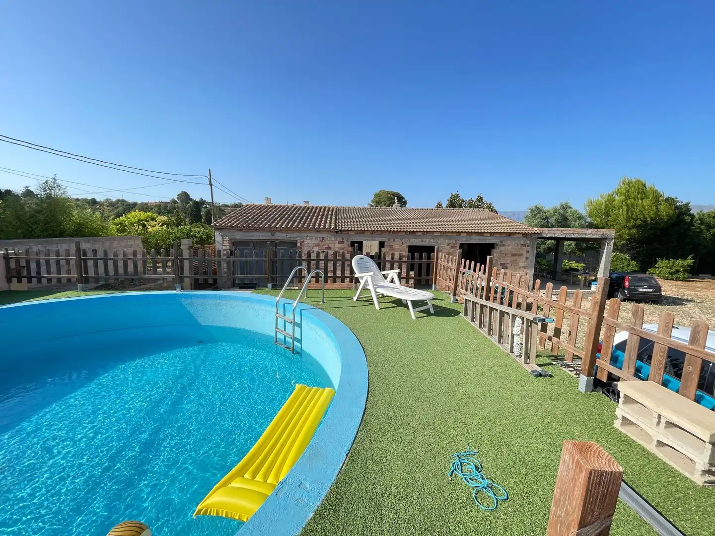 Casa con piscina en venta en sant bernabe