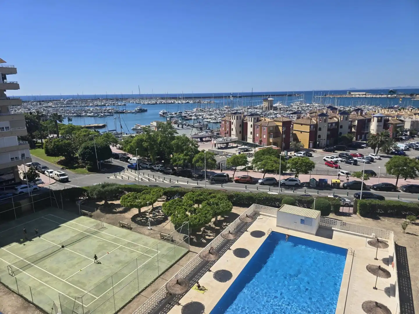 Piscina de Apartamento en venta en Torrevieja con Jardín privado, Terraza y Amueblado