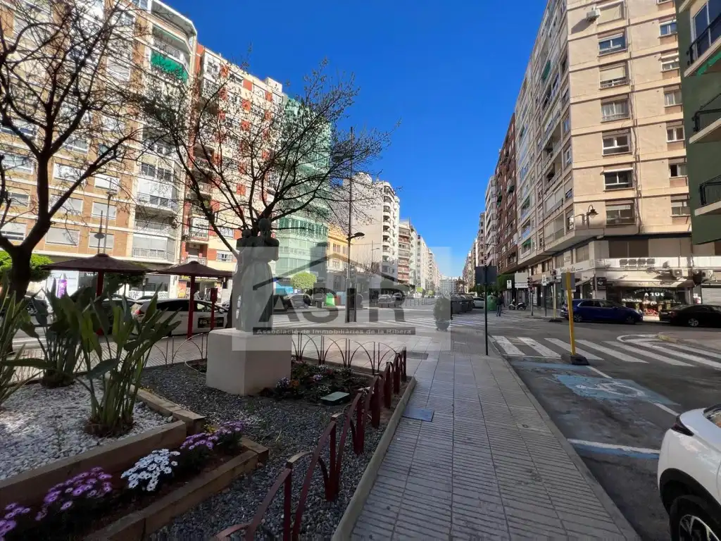 Exterior view of Garage for sale in Alzira