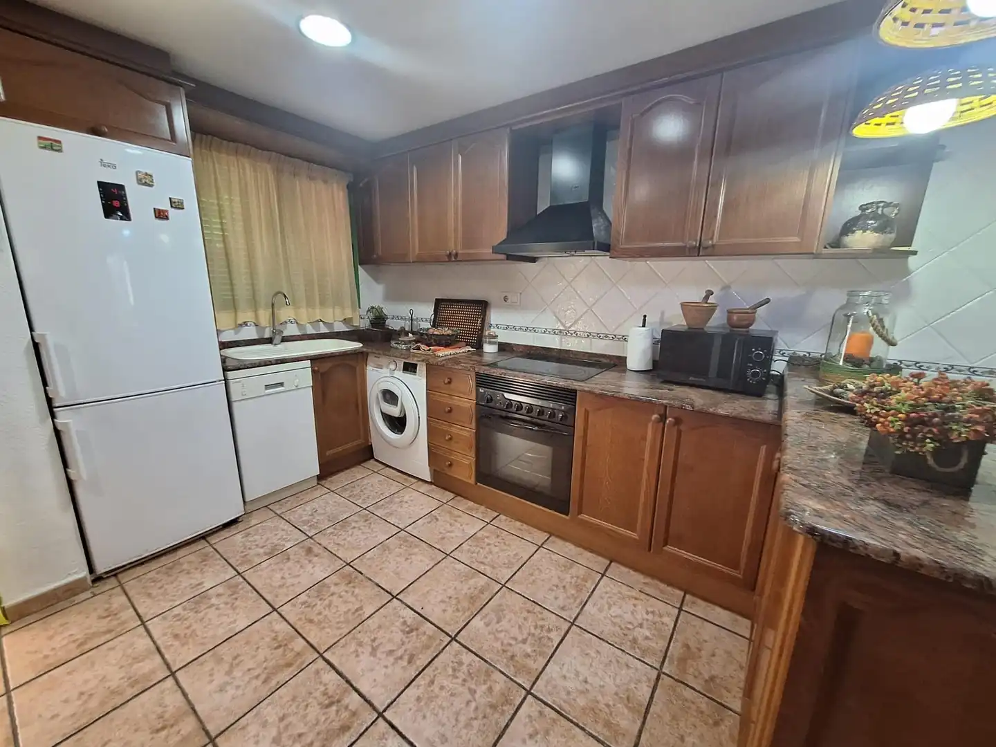 Cocina de Casa adosada en venta en Tavernes de la Valldigna con Aire acondicionado, Jardín privado y Terraza