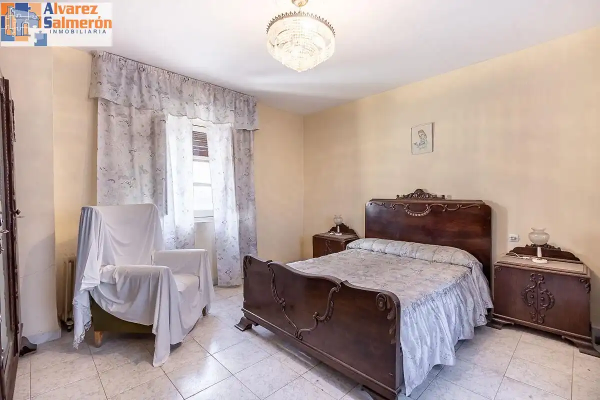 Country homes for sale in Calle CAJAR, Barrio de la Vega