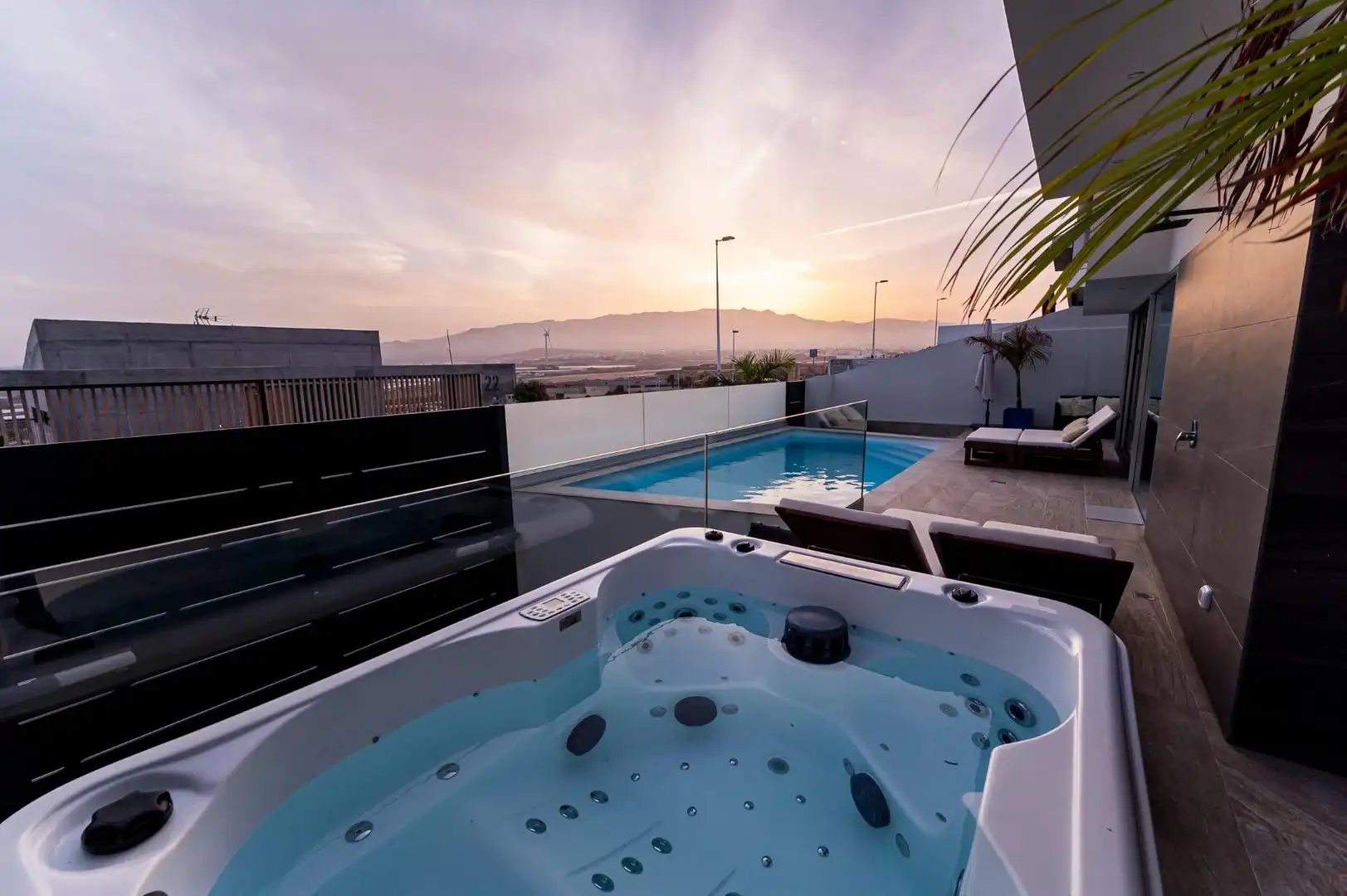 Piscina de Casa o chalet en venta en Telde con Aire acondicionado, Calefacción y Jardín privado