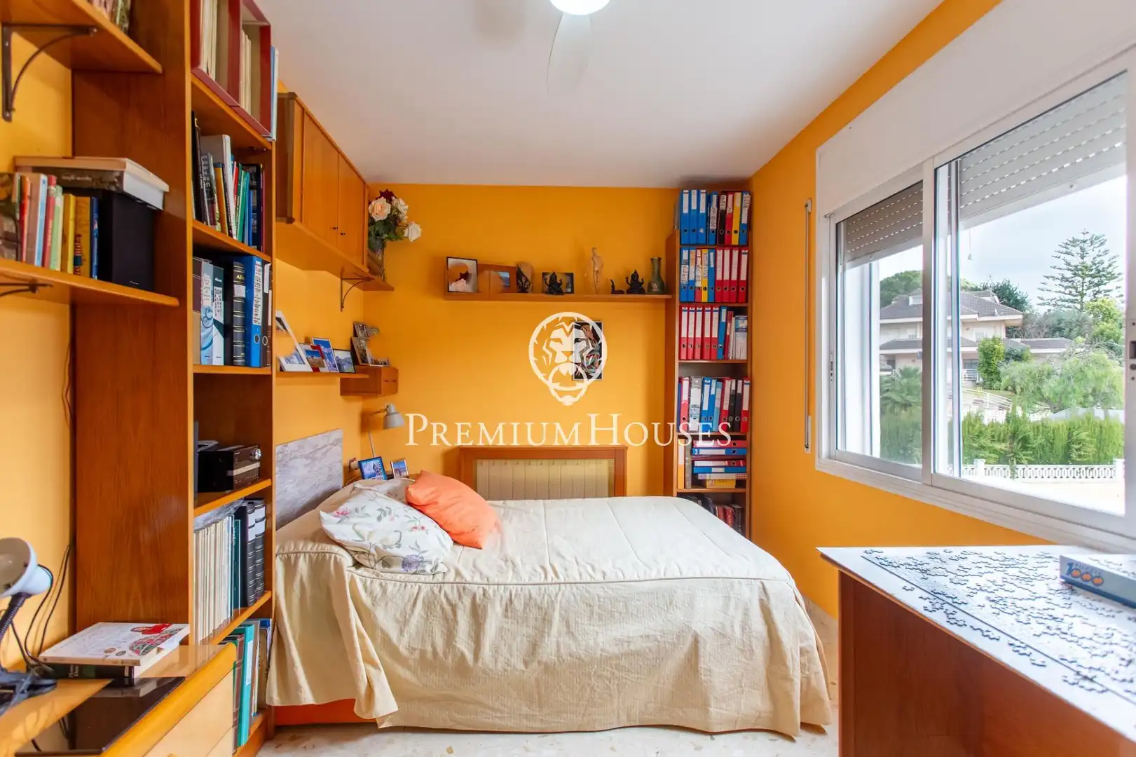 Habitación de Casa o chalet en venta en Badalona con Aire acondicionado, Calefacción y Jardín privado