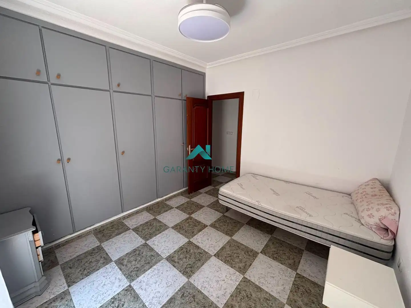 Schlafzimmer von Wohnung zur Miete in Jaén mit Klimaanlage, Möbliert und Balkon