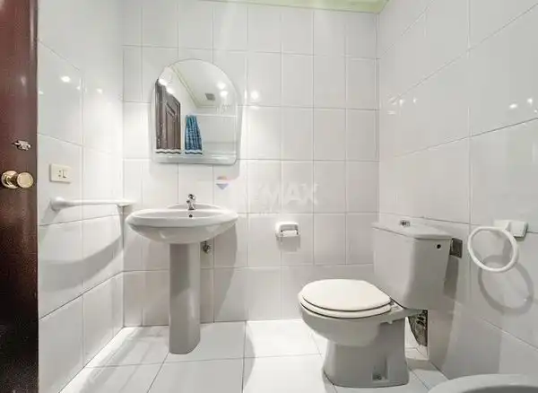 Badezimmer von Wohnung zum Verkauf in Nigrán mit Privatgarten und Abstellraum