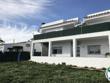 Xalet amb jardí en venda a Baix Llobregat 4