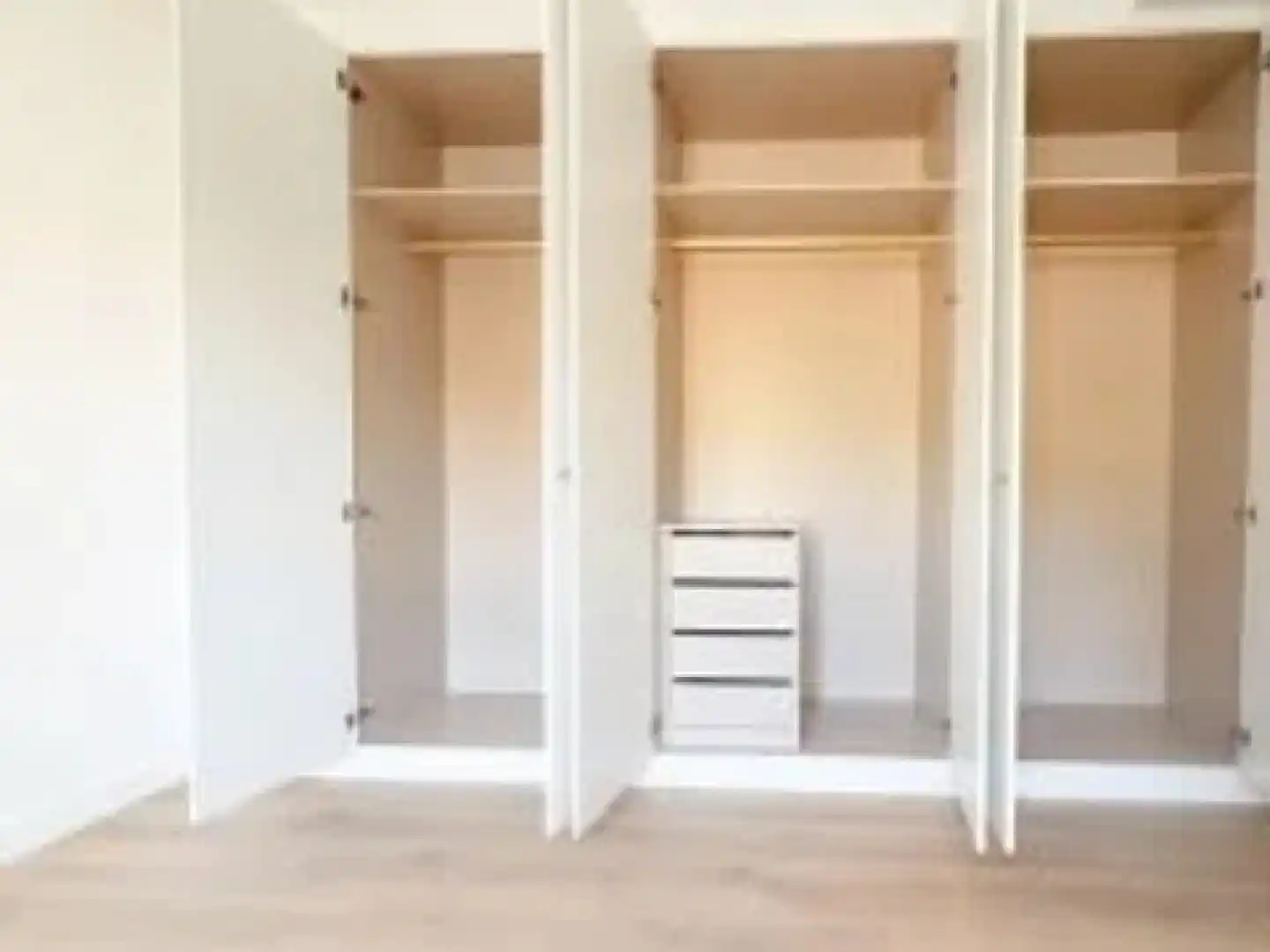 Habitación de Piso de alquiler en Málaga con Aire acondicionado, Terraza y Piscina