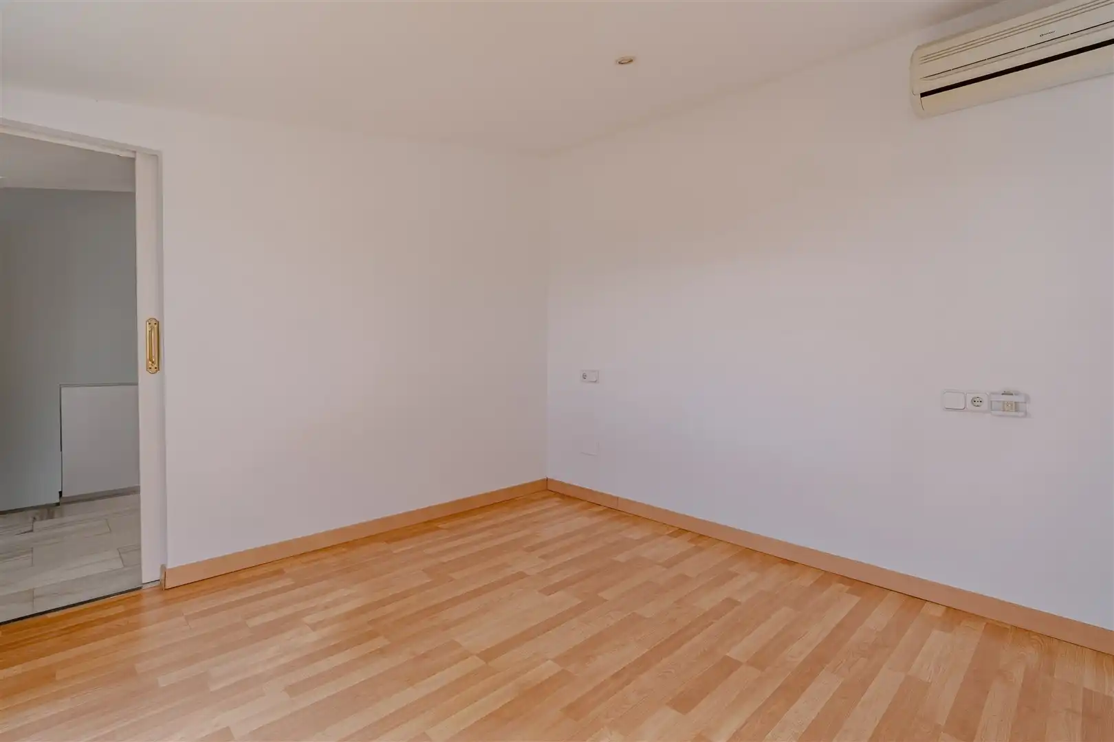 Habitación de Apartamento en venta en Marbella