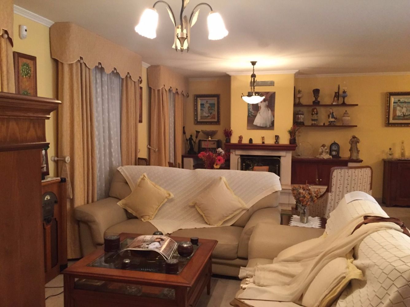 Sala de estar de Casa adosada en venta en  Melilla Capital con Aire acondicionado, Jardín privado y Terraza