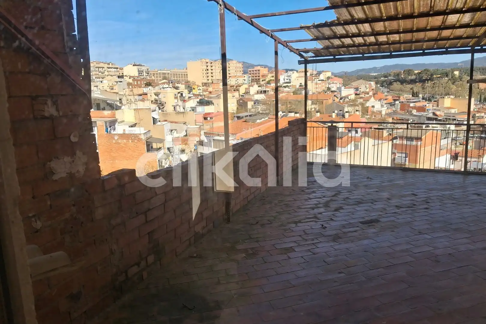 Terrasse von Einfamilien-Reihenhaus zum Verkauf in Sabadell mit Terrasse
