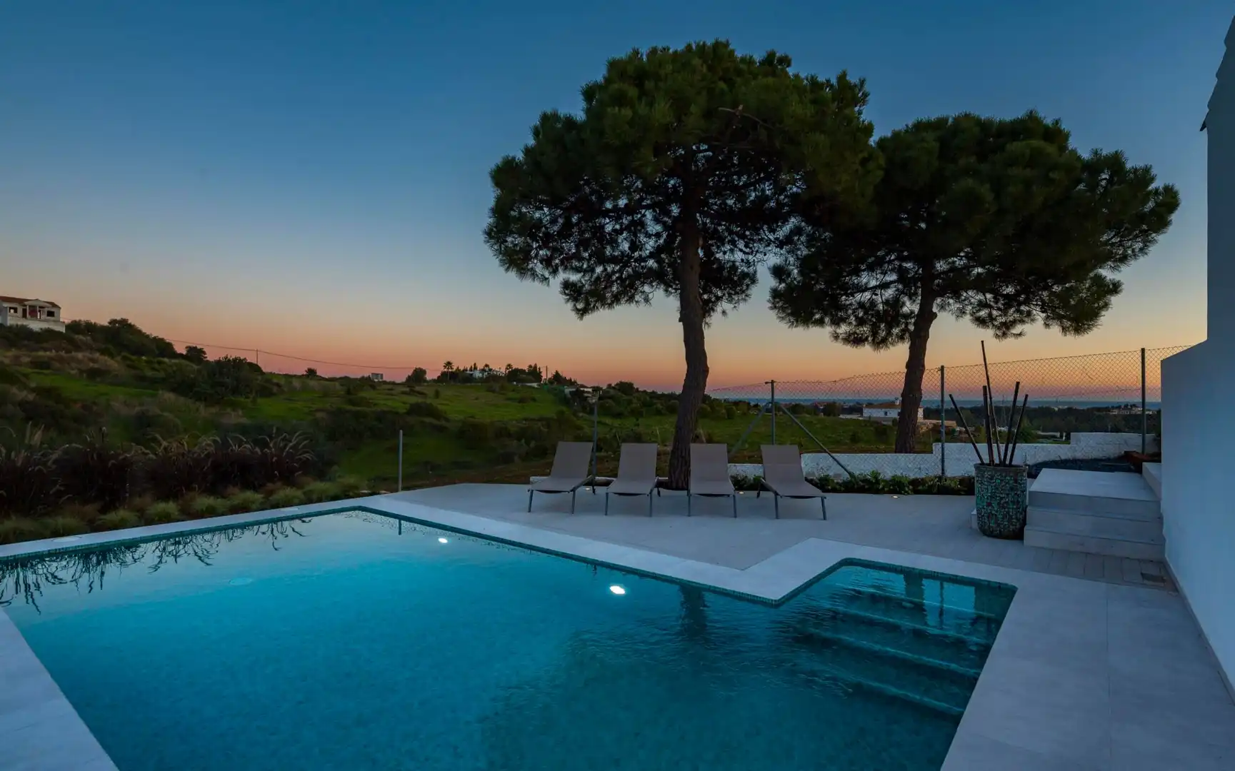 Jardí de Casa o xalet en venda en Estepona amb Aire condicionat, Calefacció i Jardí privat
