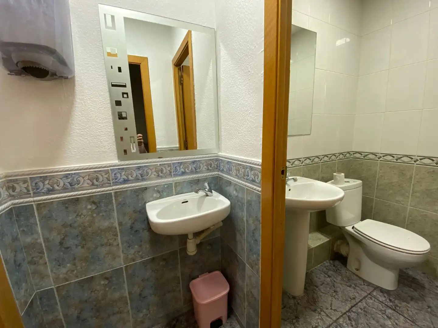 Baño de Local de alquiler en Sant Feliu de Llobregat con Terraza