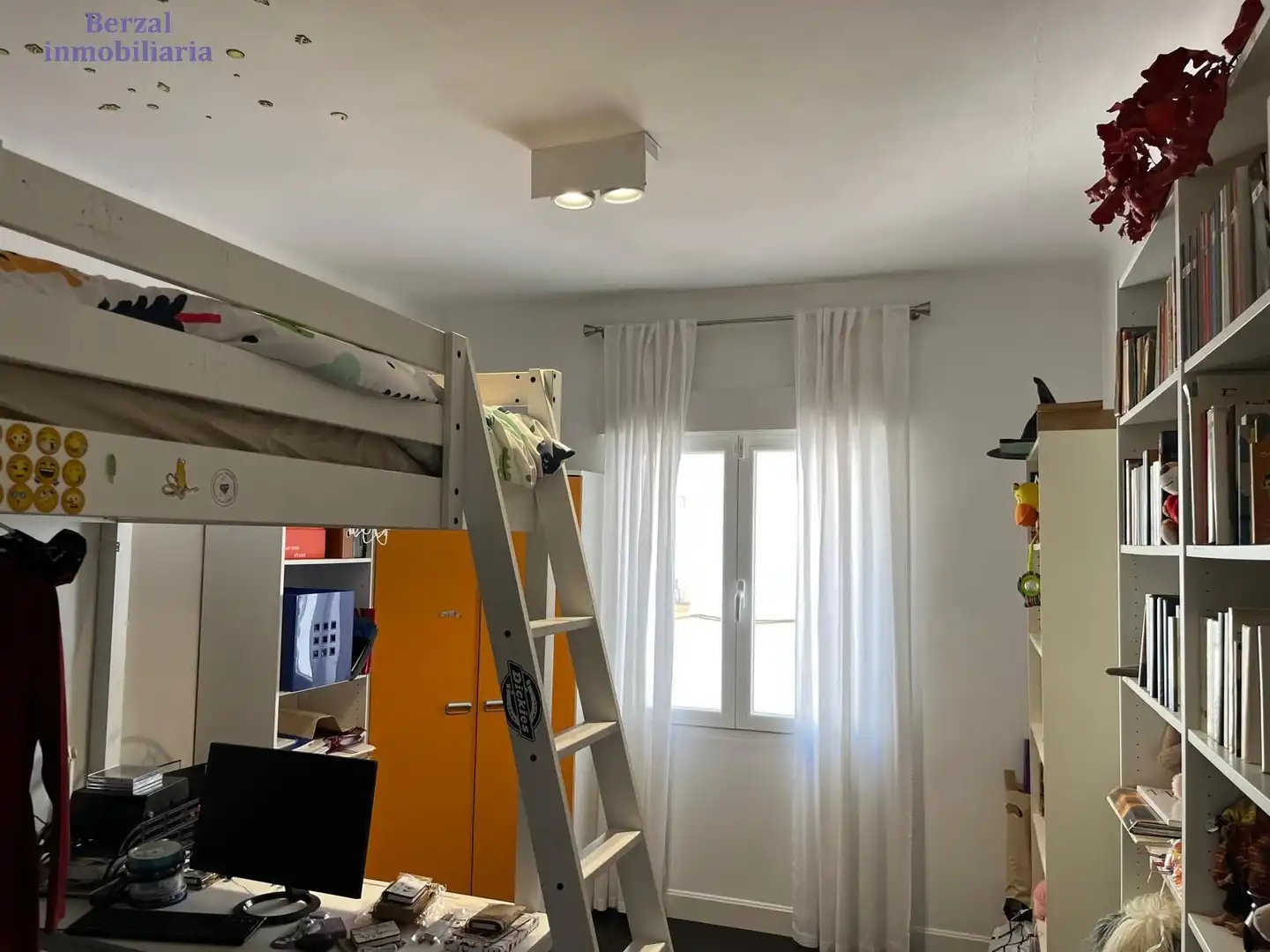 Bedroom of Flat for sale in  Logroño  with Air Conditioner, Heating and Terrace