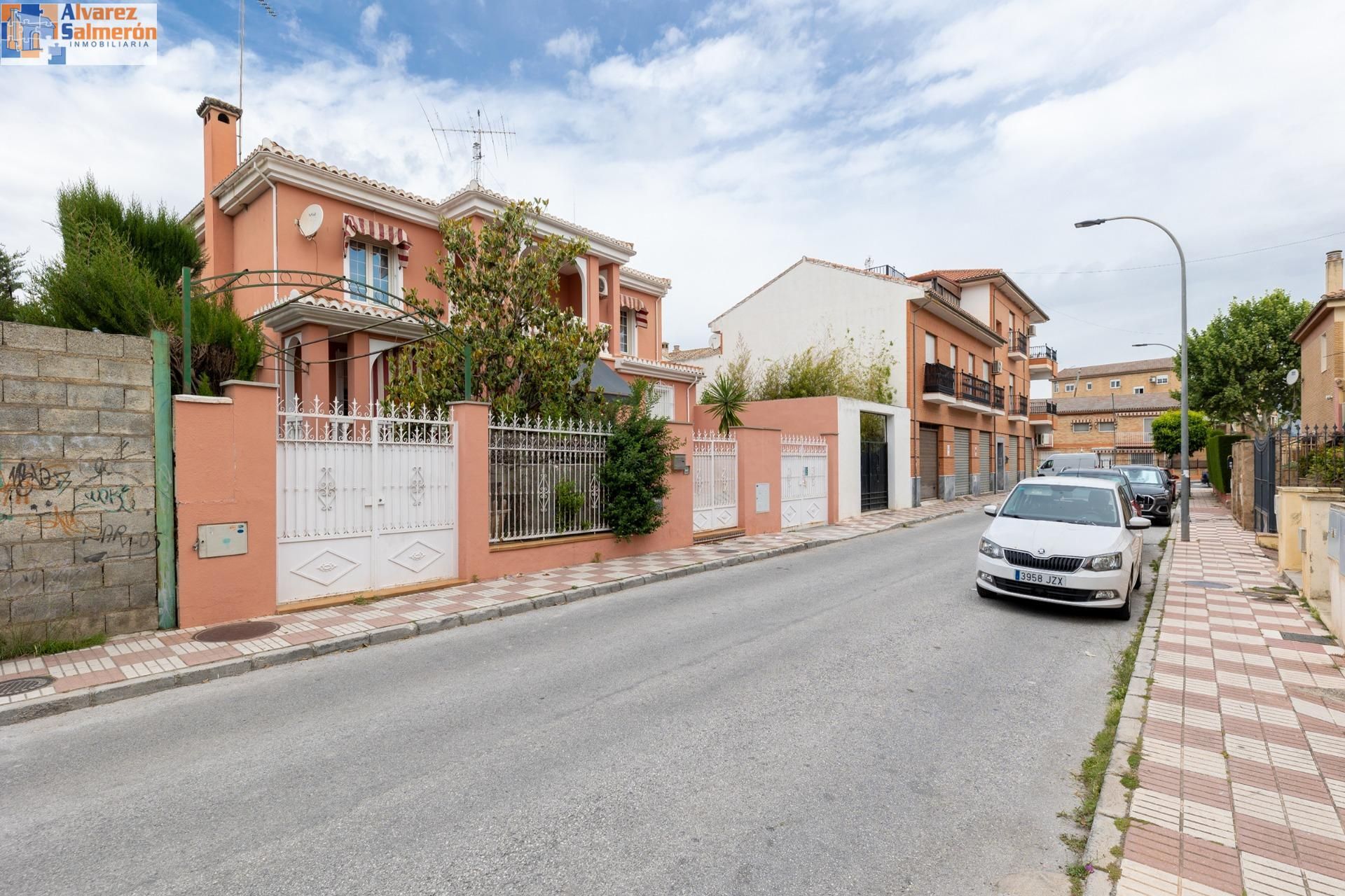 Casa o chalet en venta en Calle Profesor Tierno Galván, Santa Fe