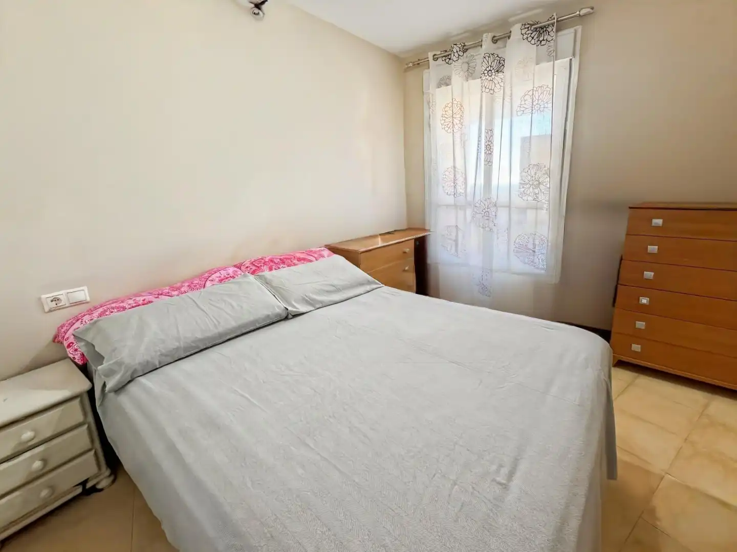 Habitación de Apartamento en venta en Benidorm con Calefacción y Terraza