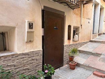 Adossat amb balcó en venda a Calle ISAAC PERAL