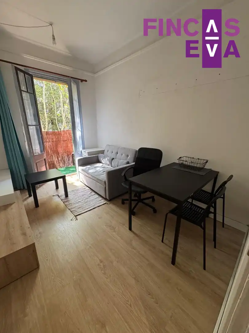 Living room of Flat for sale in Barcelona  with Balcony