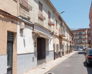 Vista exterior de Pis en venda en L'Alcúdia de Crespins amb Terrassa