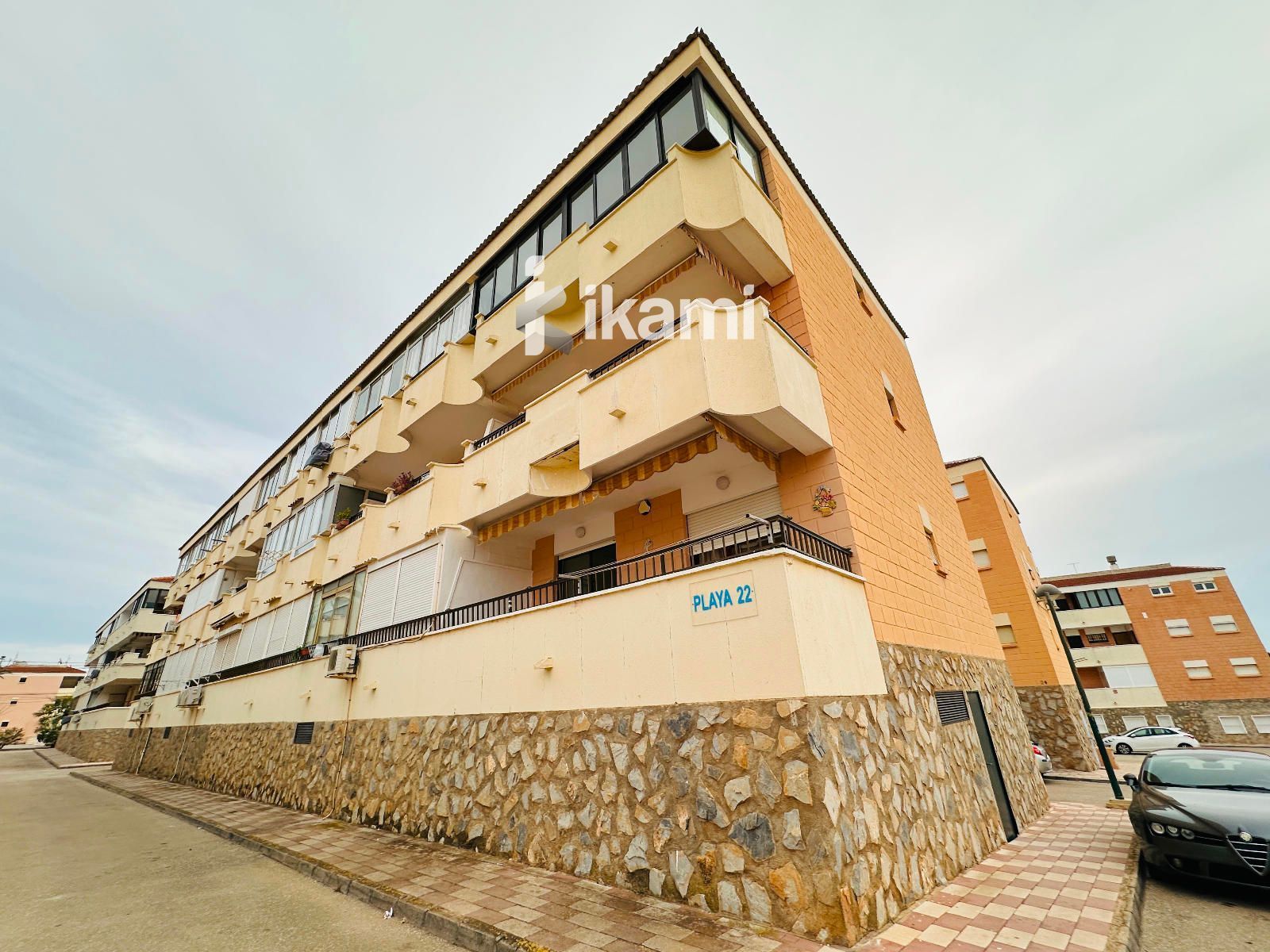 Vista exterior de Pis en venda en Pilar de la Horadada amb Aire condicionat, Terrassa i Moblat