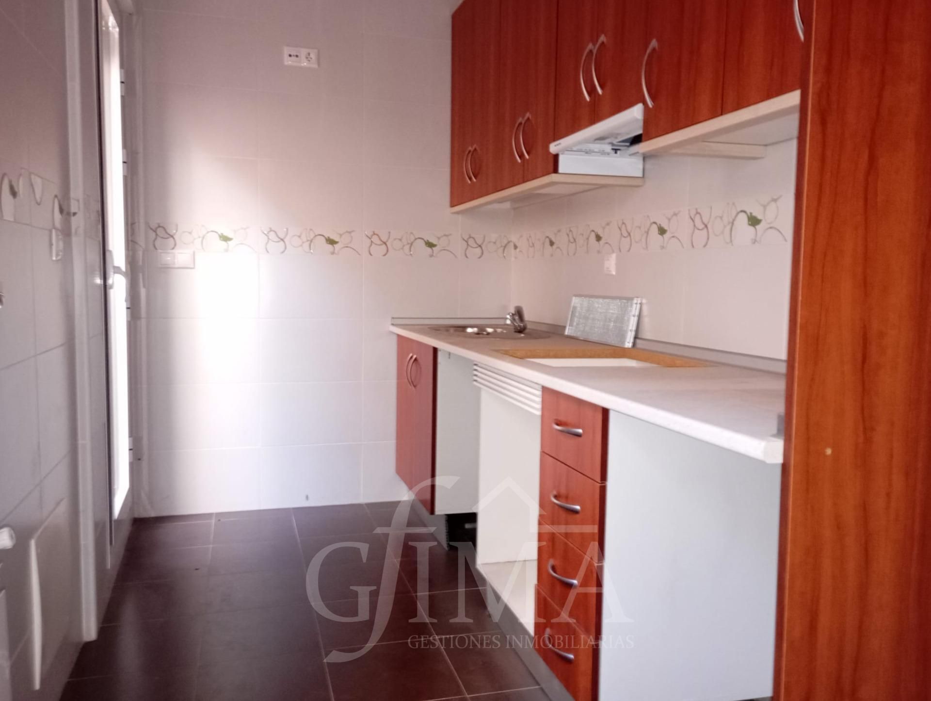 Kitchen of Apartment for sale in Valdepeñas  with Heating and Storage room