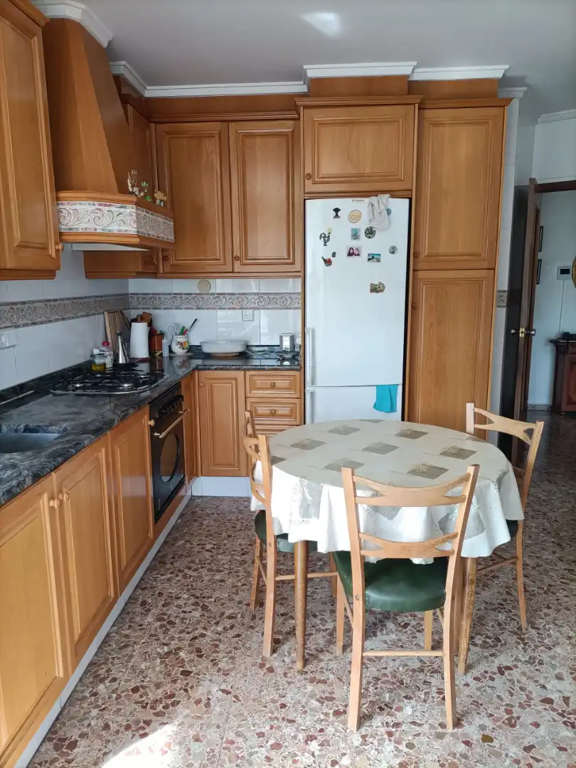 Cuina de Casa o xalet en venda en Algimia de Almonacid amb Jardí privat, Terrassa i Moblat