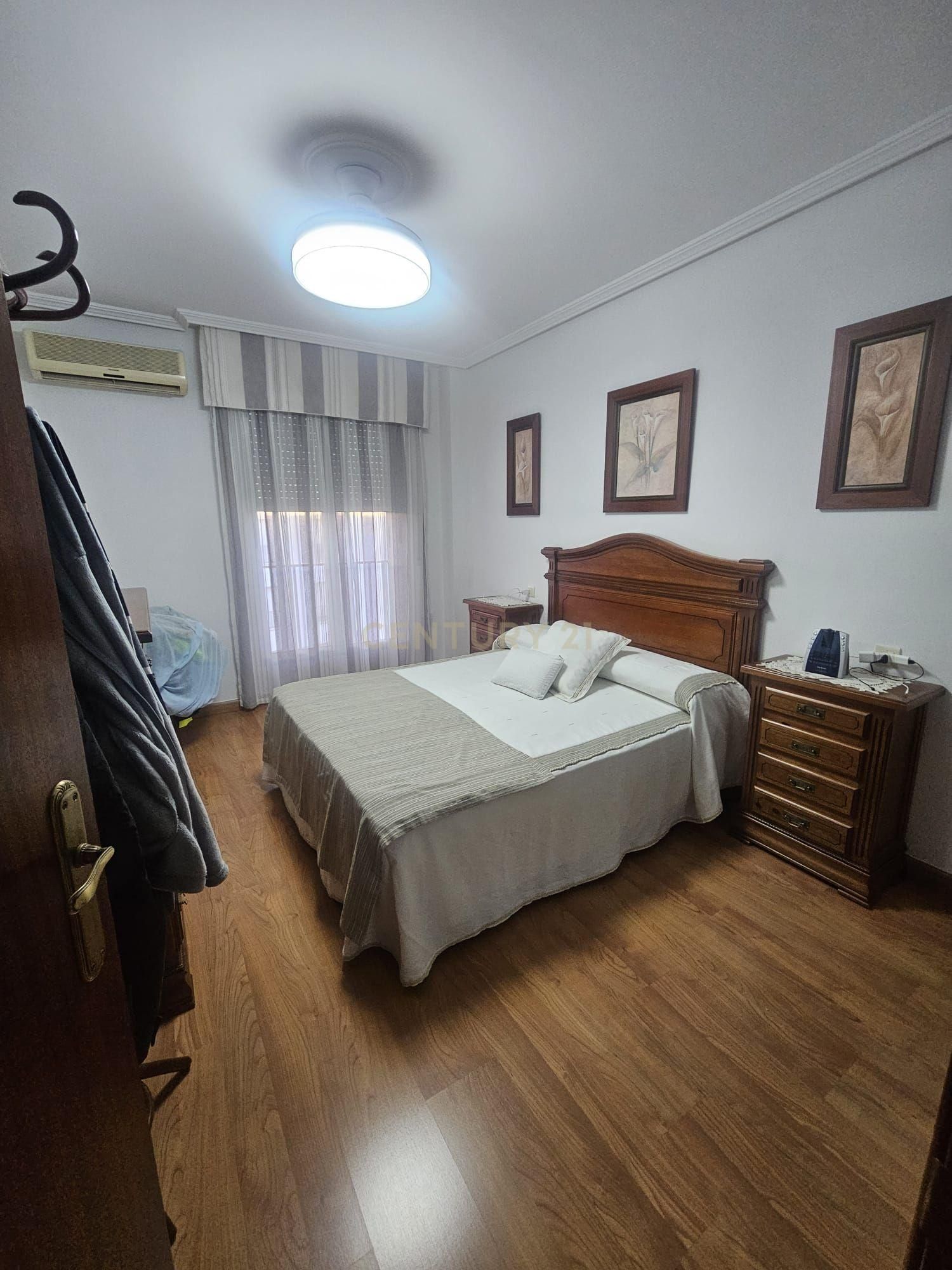 Dormitori de Pis en venda en Casar de Cáceres amb Aire condicionat, Traster i Rentadora