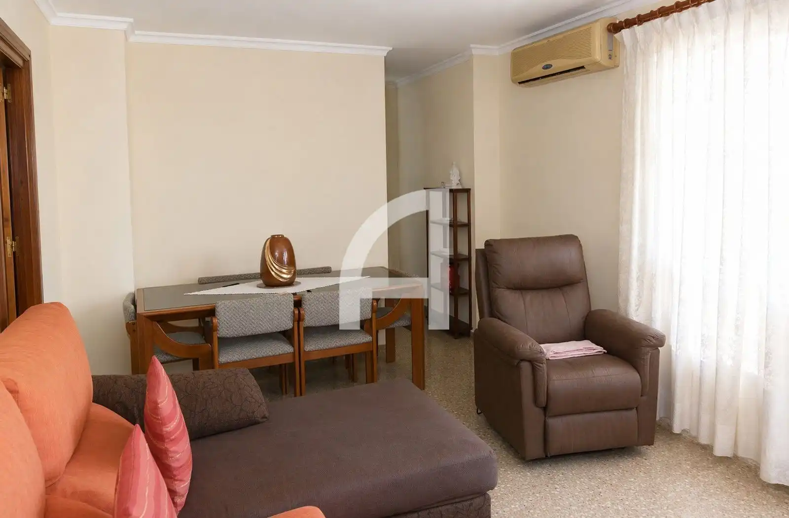 Sala de estar de Piso en venta en Fuengirola con Aire acondicionado, Calefacción y Terraza