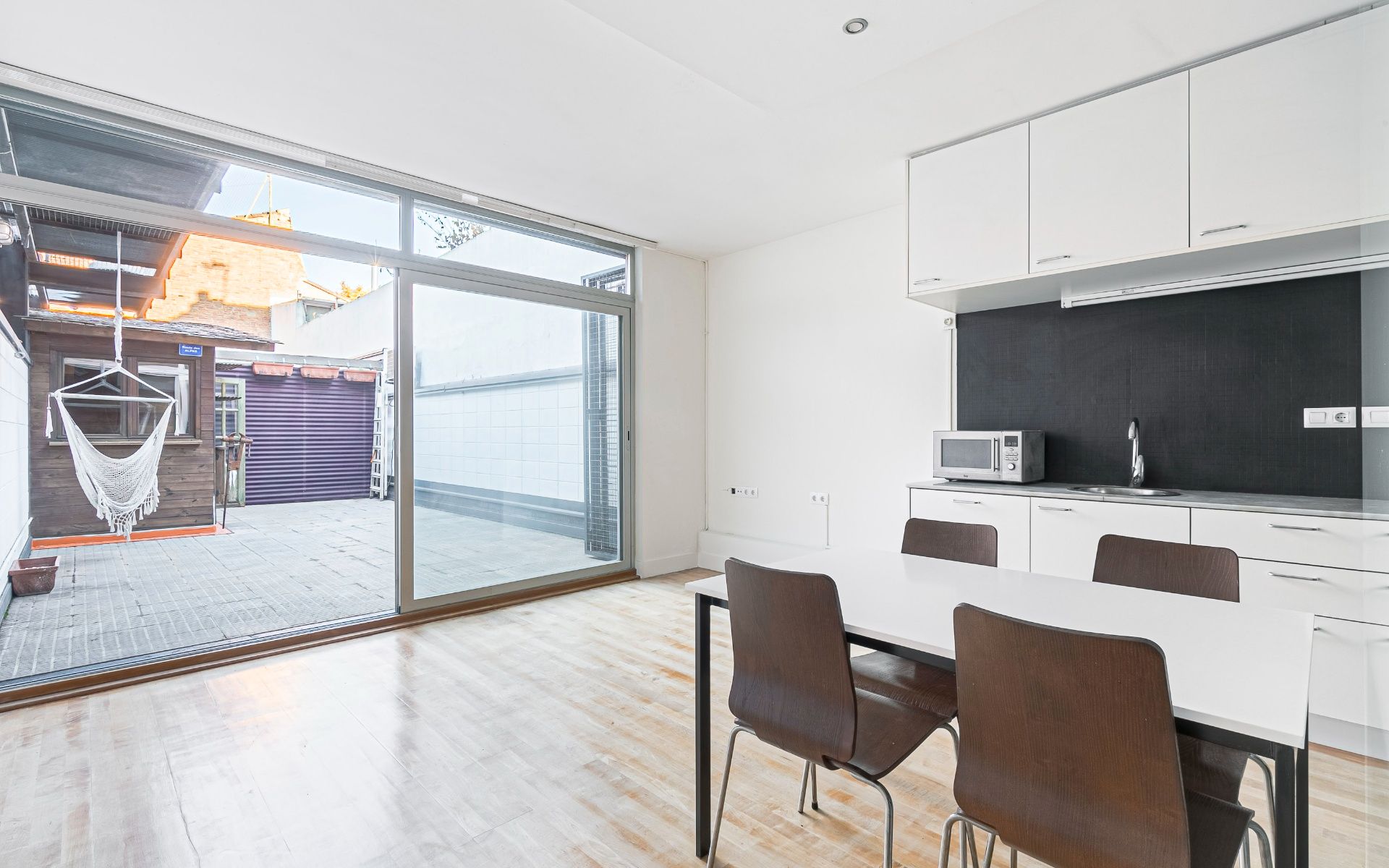 Exterior view of Flat to rent in Sabadell  with Air Conditioner, Heating and Terrace