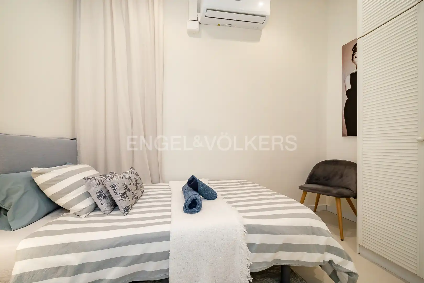 Habitación de Piso en venta en Barcelona con Aire acondicionado, Calefacción y Balcón
