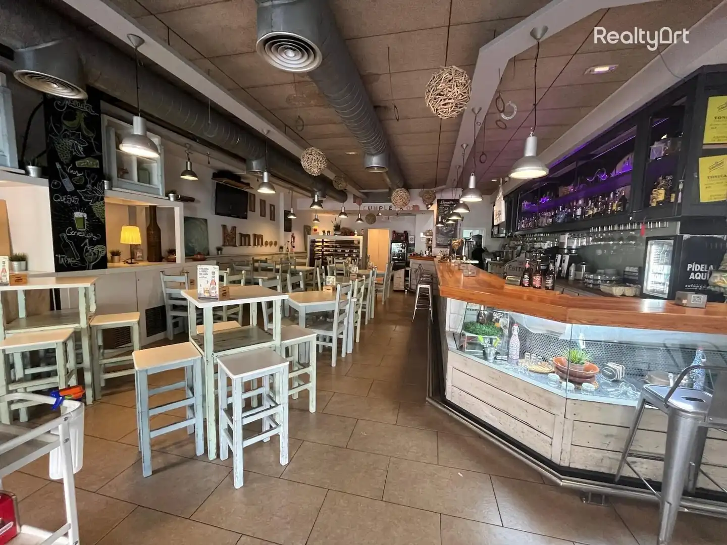 Commercial properties for rent in Sevilla  with Air Conditioner