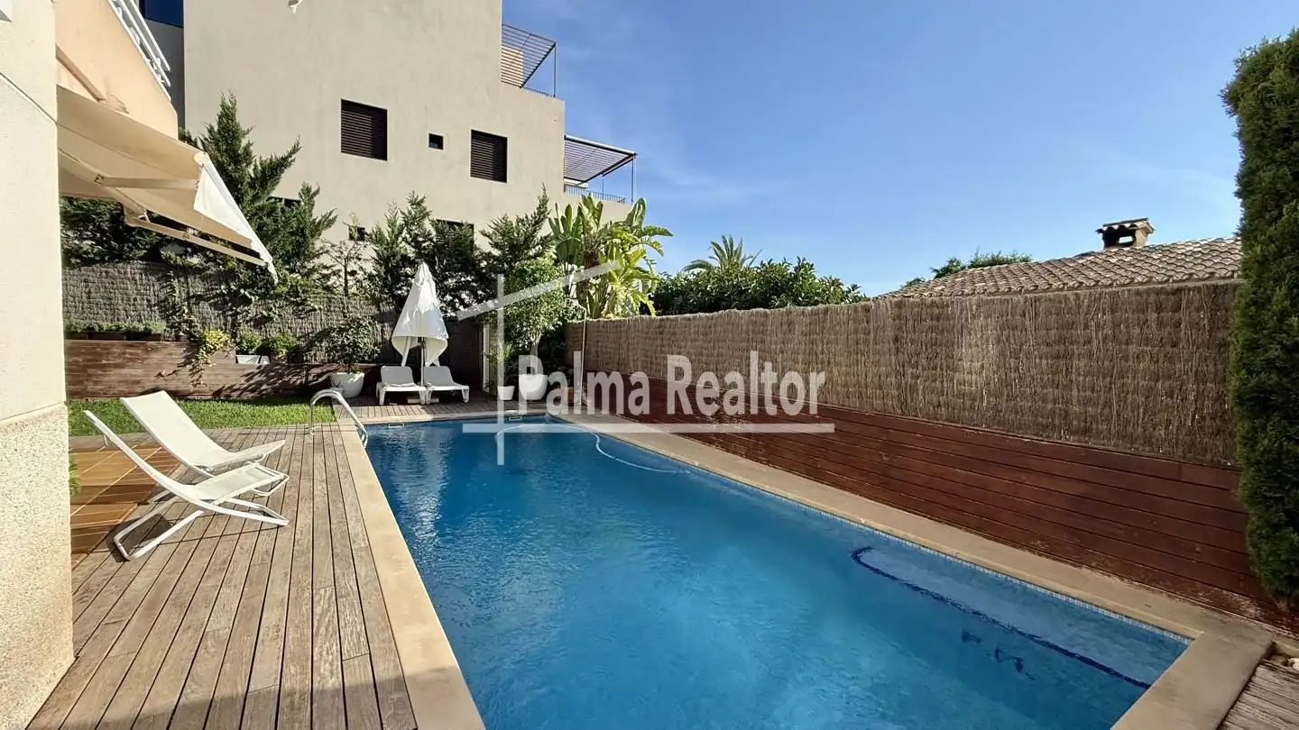 Piscina de Dúplex en venda en  Palma de Mallorca amb Aire condicionat, Calefacció i Jardí privat