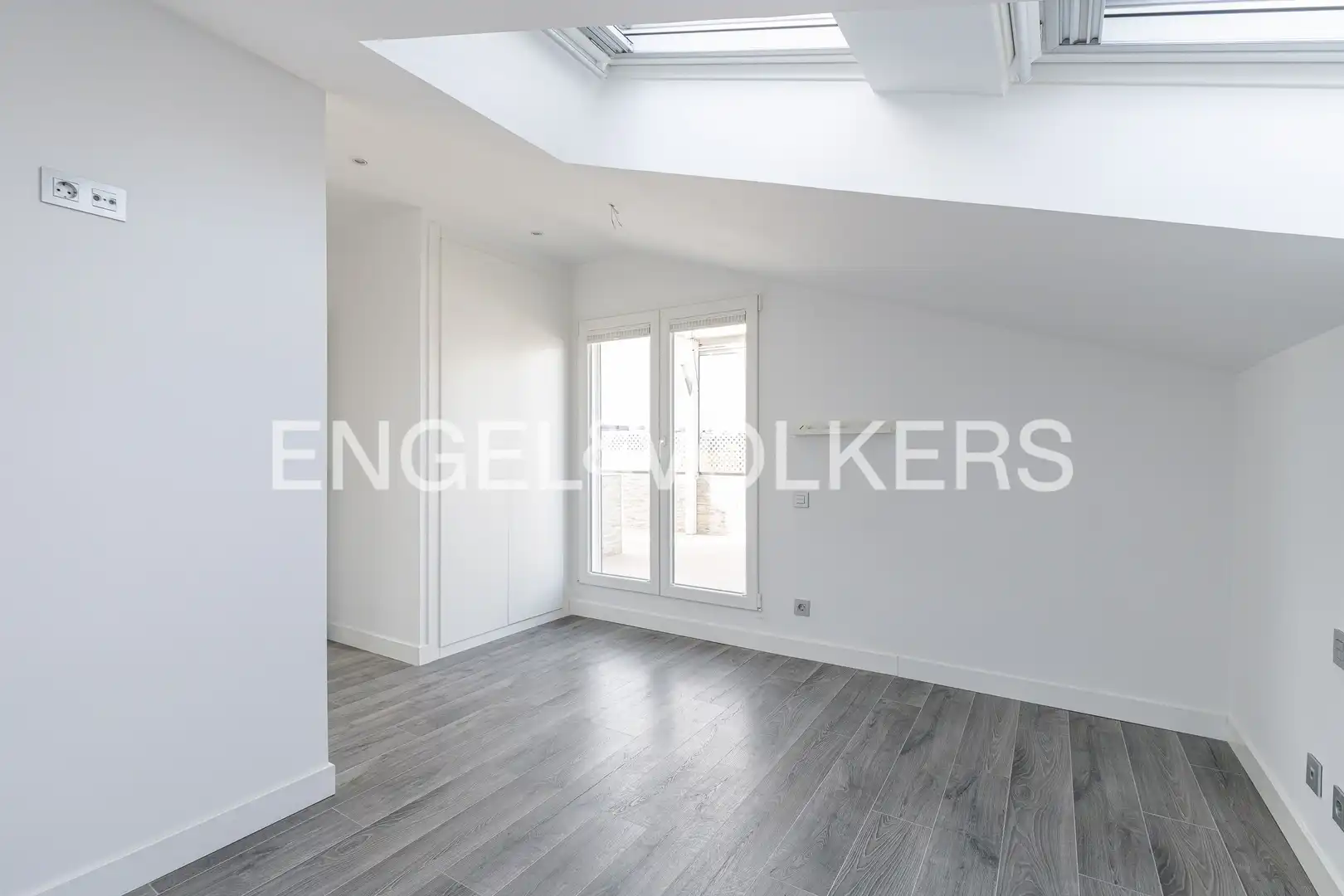 Terraza de Dúplex en venta en Alcorcón con Aire acondicionado, Calefacción y Jardín privado