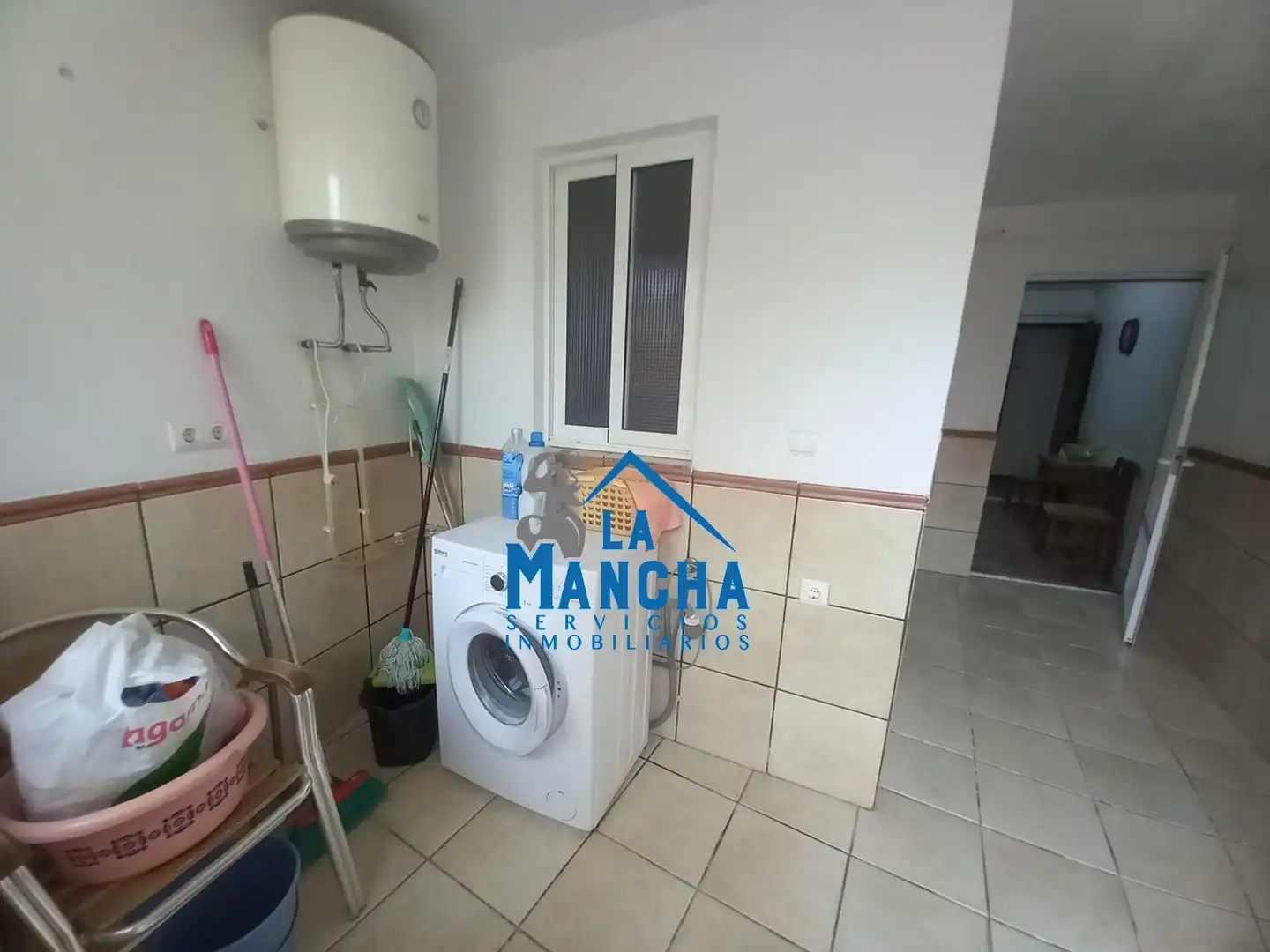Cuina de Finca rústica en venda en Casas de Juan Núñez amb Moblat i Balcó