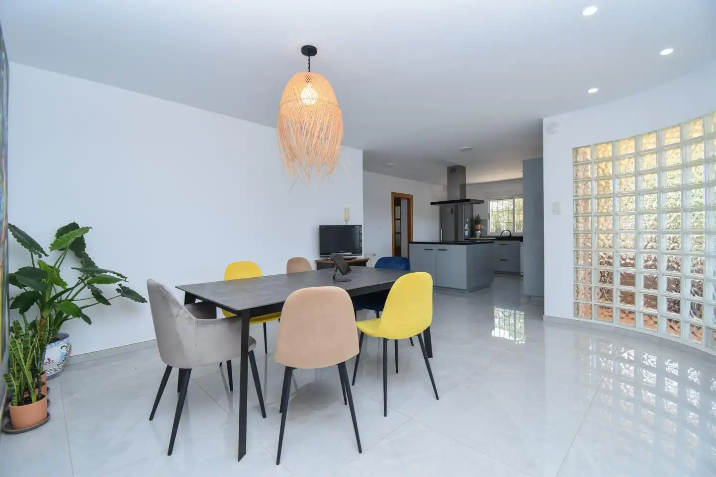 Menjador de Casa o xalet en venda en Elche / Elx amb Aire condicionat, Calefacció i Jardí privat