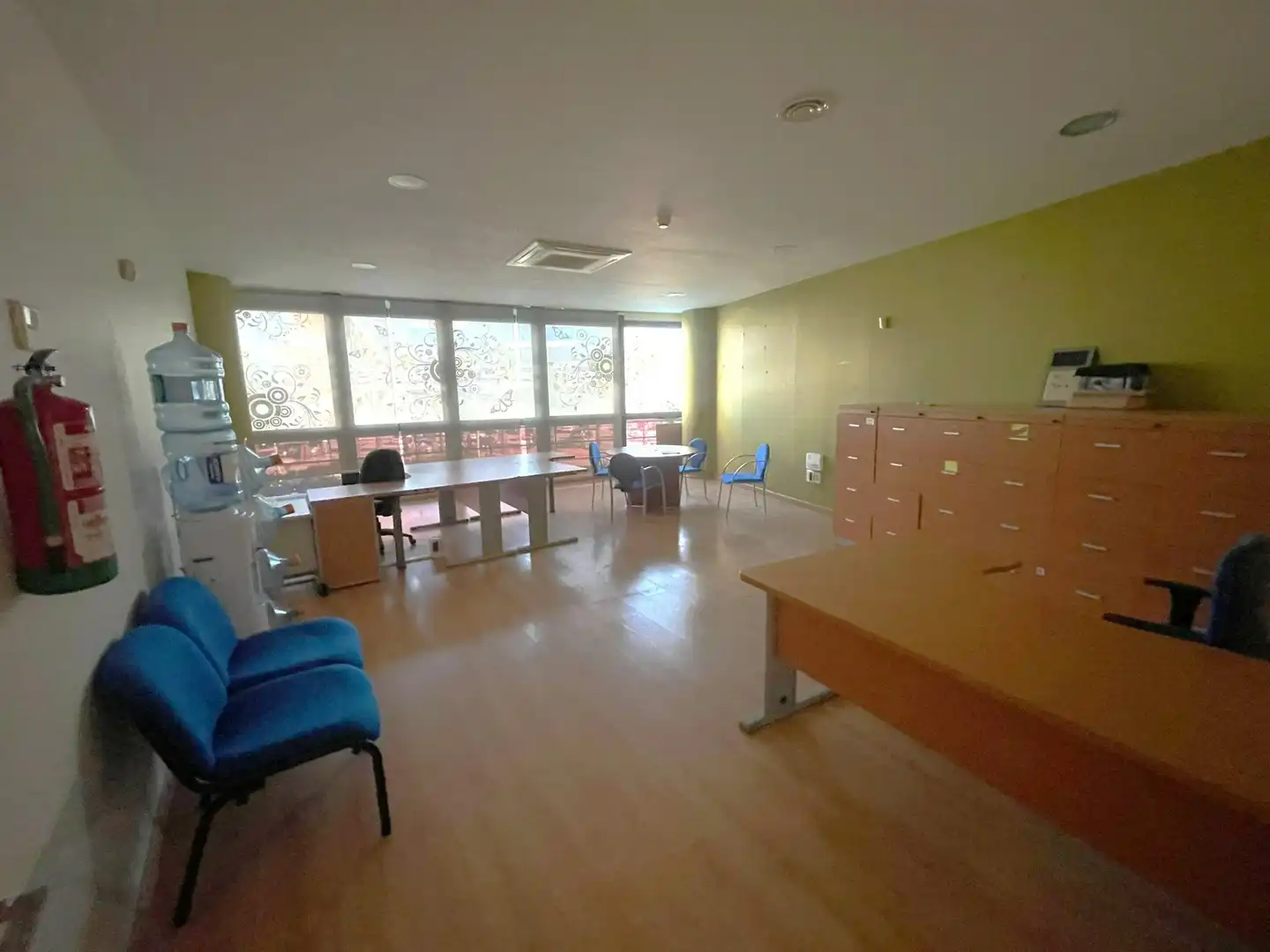 Office space with lift for sale in Los Barrios, imagen 2