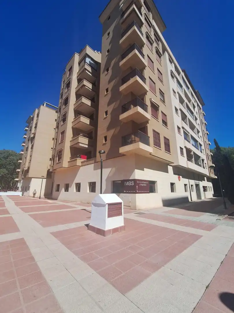 Vista exterior de Piso de alquiler en  Murcia Capital con Aire acondicionado y Terraza