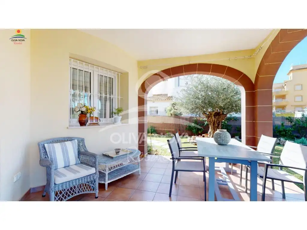 Terraza de Casa o chalet en venta en Oliva con Jardín privado